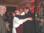 Lo Chef Filippo Cogliandro abbraccia don Ciotti in occasione della nascita di Reggio Libera Reggio La libertà non ha Pizzo.JPG